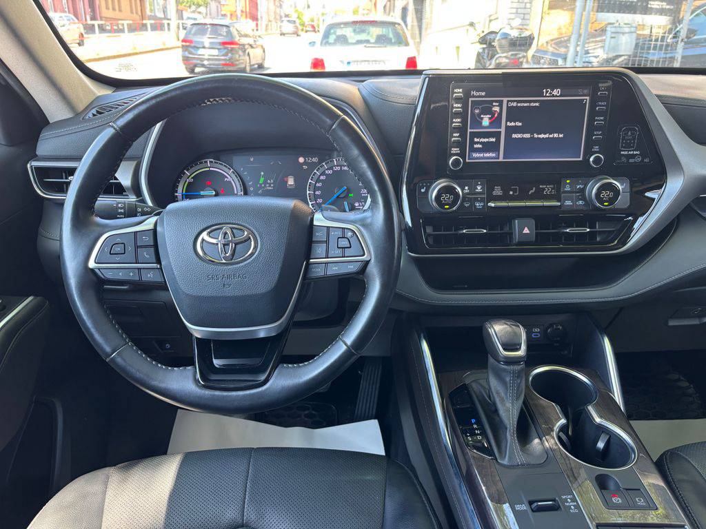 Toyota Highlander 2.5HEV e-CVT.CZ.DPH.PRESTIGE.1M-ZÁRUKA 