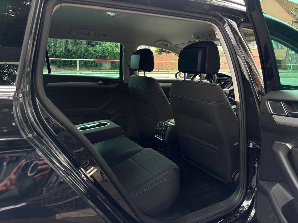 Volkswagen Passat 1.5TSI/2022/1MAJ.TAŽ.DPH.ACC-ZÁRUKA12