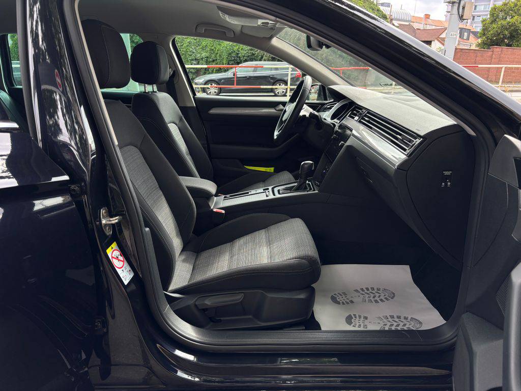 Volkswagen Passat 1.5TSI/2022/1MAJ.TAŽ.DPH.ACC-ZÁRUKA12