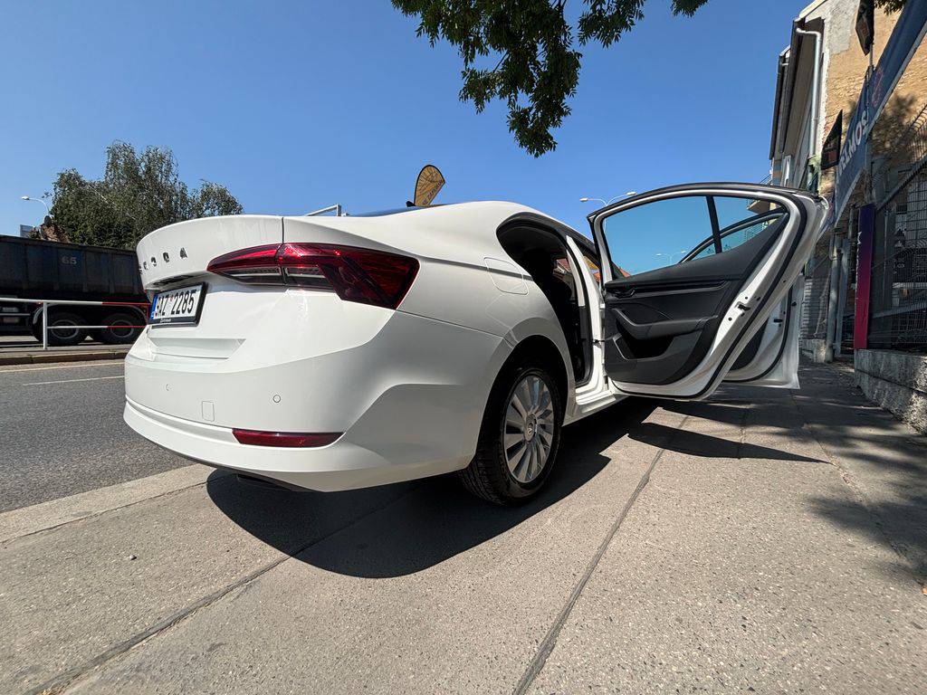 Škoda Octavia 2.0TDi/2024/CZ.1MAJ.DPH-ZÁRUKA