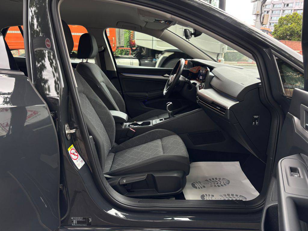 Volkswagen Golf 1.5TSi/2023/1M.LIFE.DPH.ACC-ZÁRUKA12