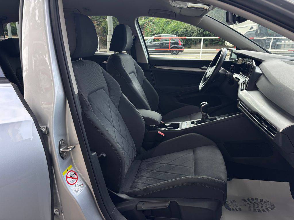 Volkswagen Golf 2.0TDI/2021/LIFE.1M.DPH-ZÁRUKA12