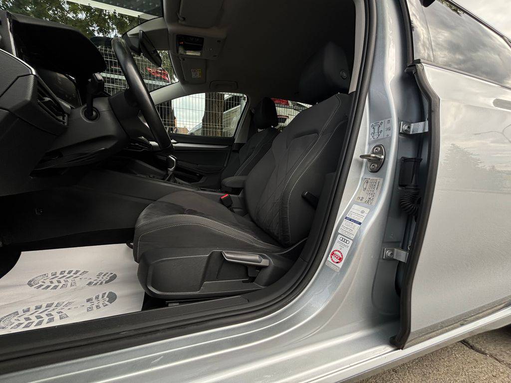 Volkswagen Golf 2.0TDI/2021/LIFE.1M.DPH-ZÁRUKA12