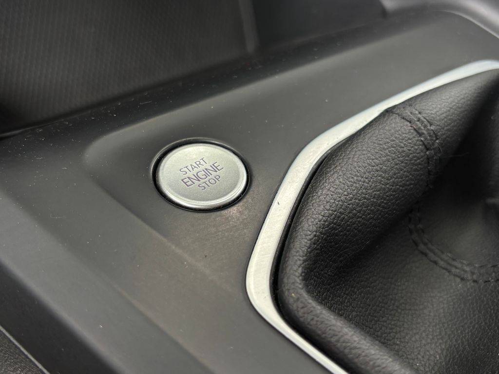 Volkswagen Golf 2.0TDI/2021/LIFE.1M.DPH-ZÁRUKA12
