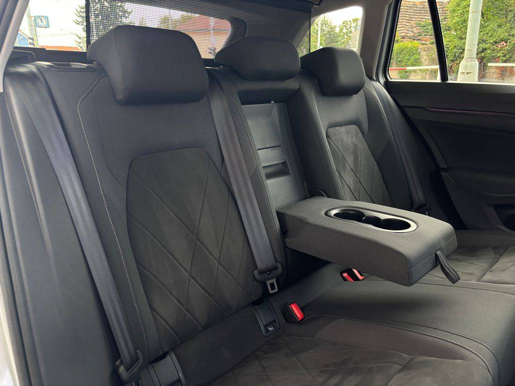Volkswagen Golf 2.0TDI/2021/LIFE.1M.DPH-ZÁRUKA12