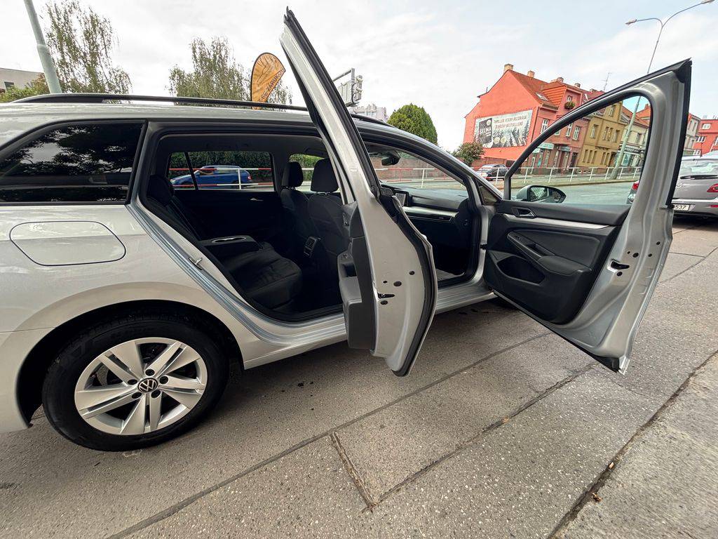 Volkswagen Golf 2.0TDI/2021/LIFE.1M.DPH-ZÁRUKA12