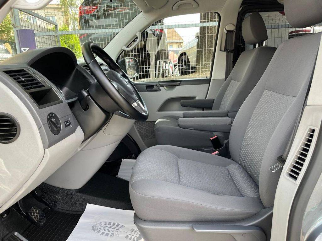 Volkswagen T5 Transporter 2.0TDI/103kW2010/CZ/8MÍST/1.MA