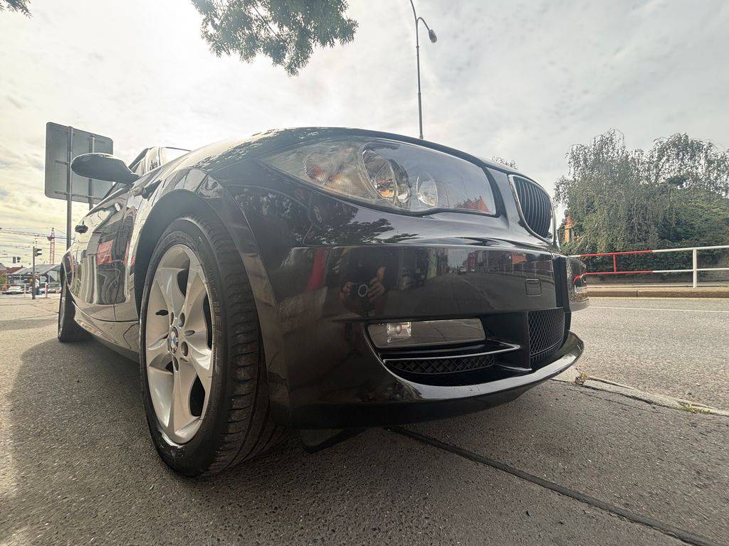 BMW 118 118i/2009/NOVÉ ROZVODY-TOP STAV