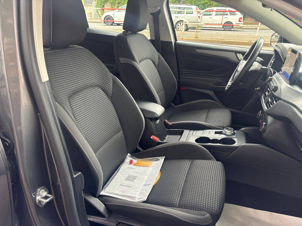 Ford Focus 1.5TDCi-88 kW/2023/AT-8.DPH.Titaniu-záruka