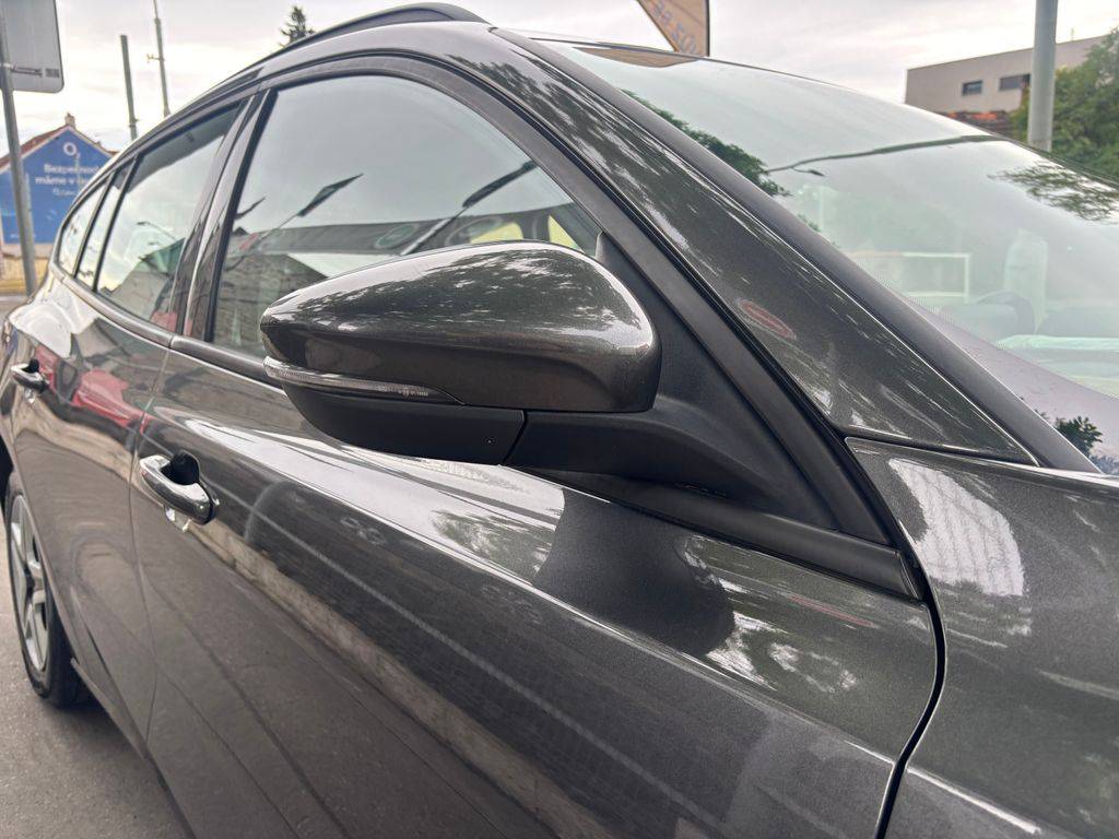 Ford Focus 1.5TDCi-88 kW/2023/AT-8.DPH.Titaniu-záruka