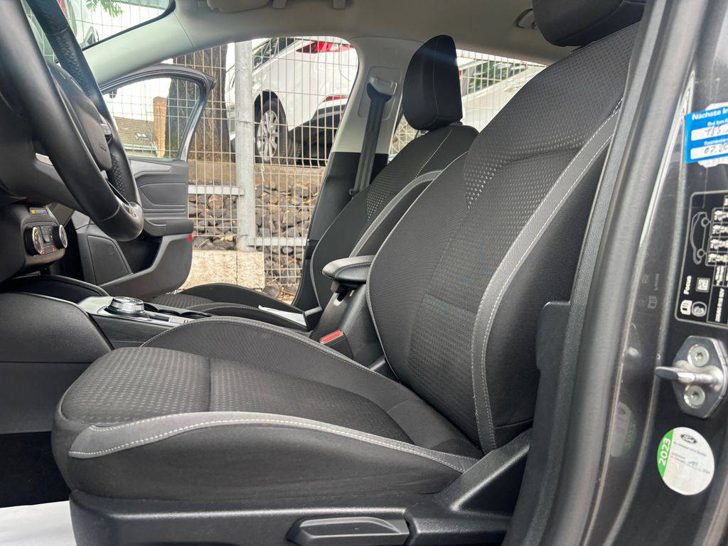 Ford Focus 1.5TDCi-88 kW/2023/AT-8.DPH.Titaniu-záruka