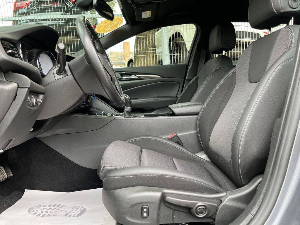 Opel Insignia 2.0CDTi/128KW/2021/SPORTS TOURER/1M-ZÁRUKA12MĚS