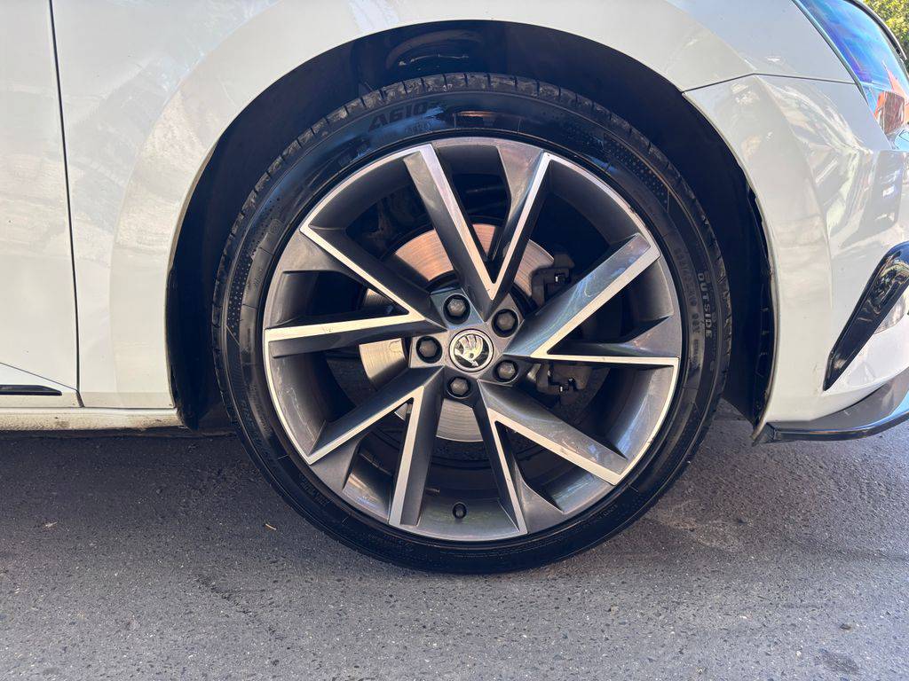 Škoda Superb 2.0TDI-SPORTLINE.4x4.AT.ZÁRUKA 12