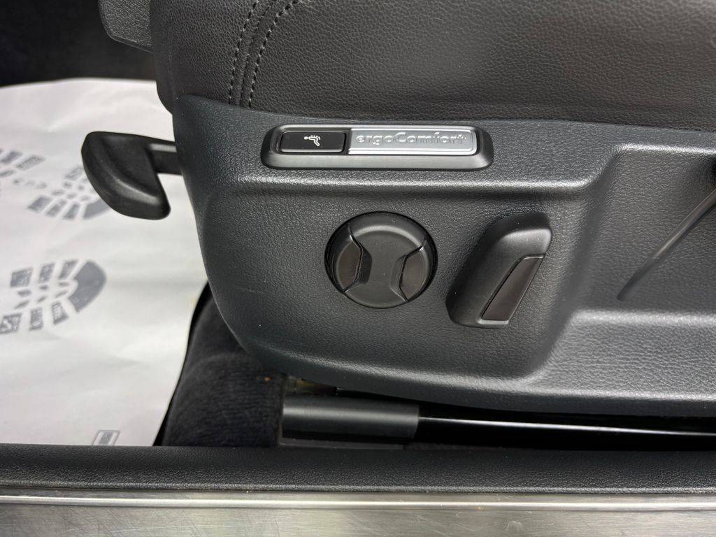 Volkswagen Passat 2.0TDI-140KW/HIGLINE-TAŽNÉ.MANUÁL