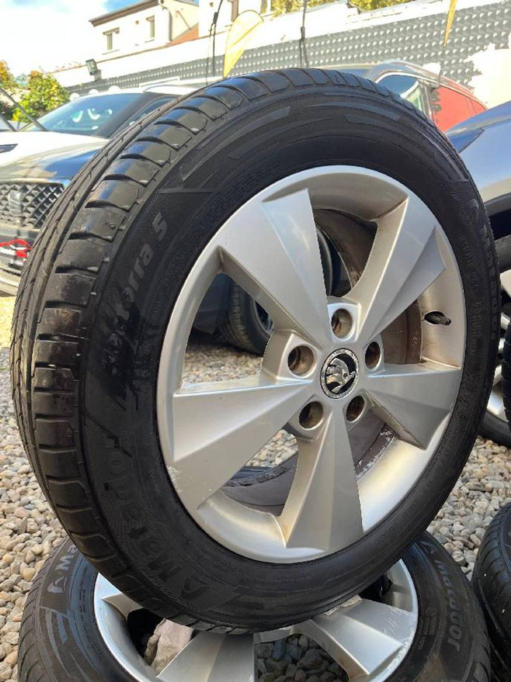 Škoda Octavia sada alu 6,6Jx16H2 ET46, pneu