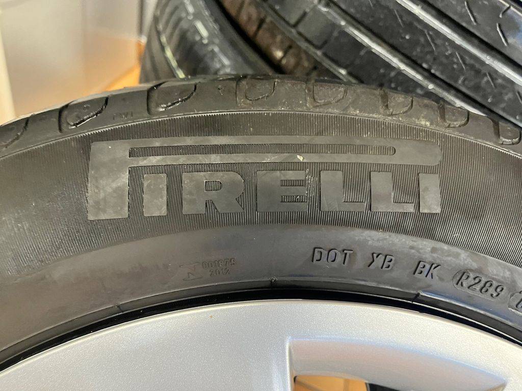 BMW 320 BMW plech. disk s poklicemi 5X120