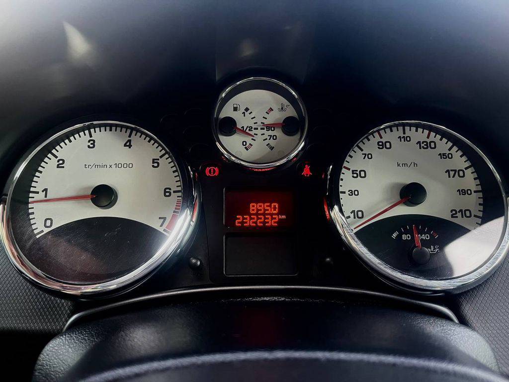 Peugeot 207 1.6i 80KW/2007/PANORAMA-KŮŽE