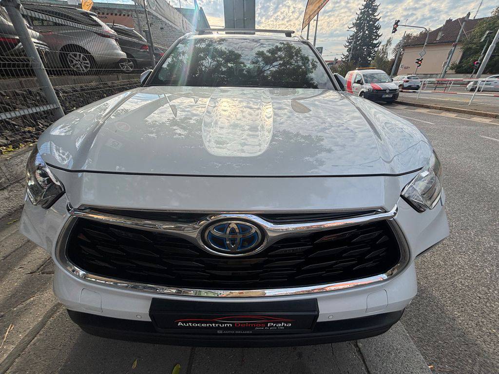 Toyota Highlander 2.5HEV e-CVT.CZ.DPH.PRESTIGE.1M-ZÁRUKA