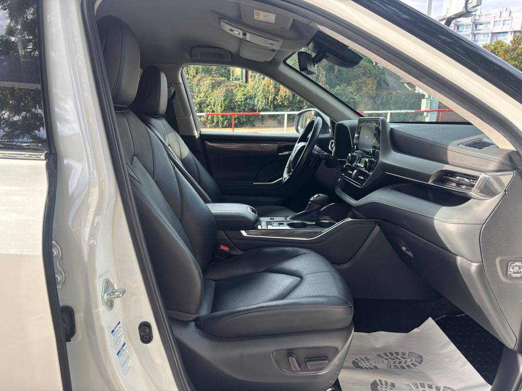Toyota Highlander 2.5HEV e-CVT.CZ.DPH.PRESTIGE.1M-ZÁRUKA