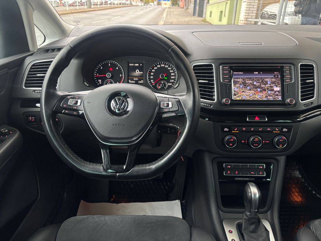 Volkswagen Sharan 2.0TDi/135kW/2017/DSG/Highline/ZÁRUKA