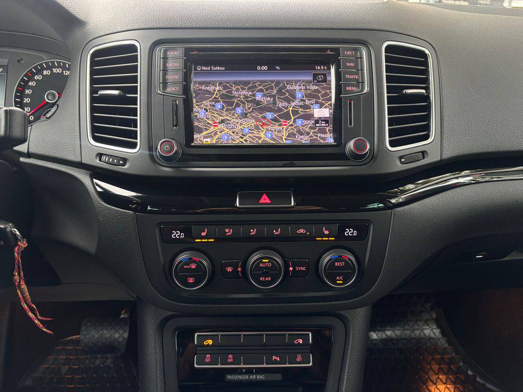 Volkswagen Sharan 2.0TDi/135kW/2017/DSG/Highline/ZÁRUKA