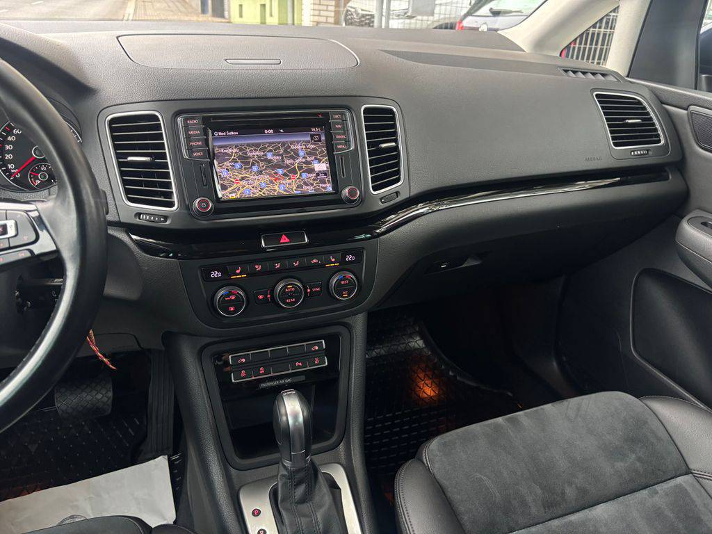 Volkswagen Sharan 2.0TDi/135kW/2017/DSG/Highline/ZÁRUKA