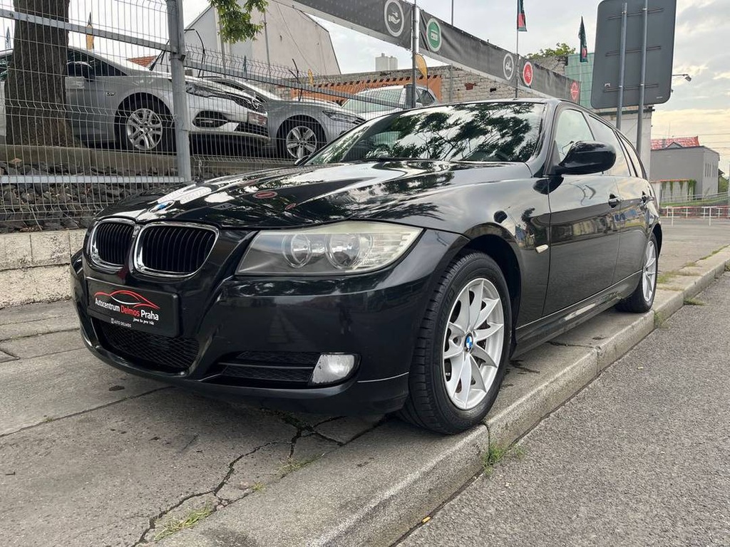 BMW 320 320d/2010/MAN6-2MAJ-WEBASTO