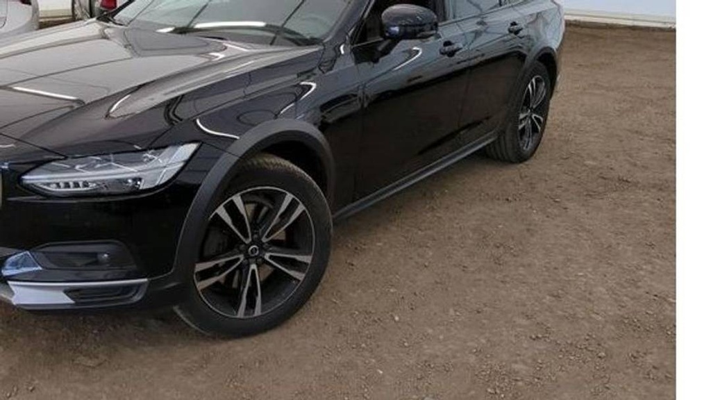 Volvo V90 B4/2021/CROSS COUNTRY-CZ-1MAJ