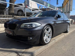 [WBAMW91030DV06429] BMW 530 530d xDrive/2012/S.KNIHA-ZÁRUK